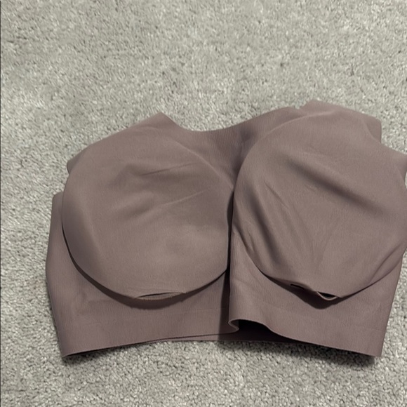 Victoria’s Secret High Line Scoop Neck Mauve Sports Bra - Size large - Picture 3 of 4